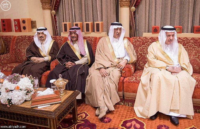 وێنه‌ و ڤيديۆ.. پادشا و ميره‌كانى سعووديه‌ پێشوازى له‌ بارزانى ده‌كه‌ن